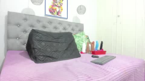 miss_big_ass21 online show from February 26, 2025, 11:48 pm