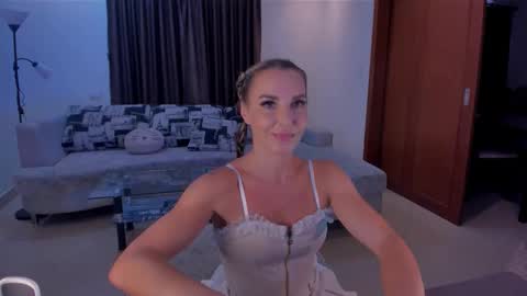 miss_bikini online show from September 17, 2025, 6:59 am