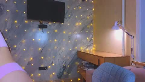 Sandy online show from February 15, 2026, 12:29 am