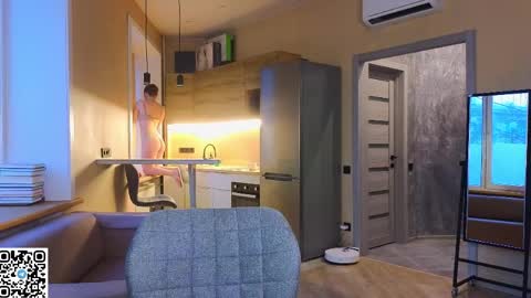 Sandy online show from April 11, 2026, 11:42 pm