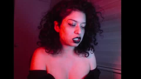 Snapshot of miss_carmila chatting on September 16, 2025, 12:11 am Miss Carmila online show from September 16, 2025, 12:11 am