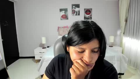 Snapshot of miss_cataleya__ chatting on April 18, 2026, 11:58 am Cataleya online show from April 18, 2026, 11:58 am