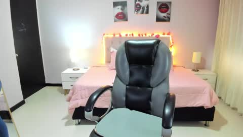 Snapshot of miss_cataleya__ chatting on May 23, 2026, 11:25 am Cataleya online show from May 23, 2026, 11:25 am