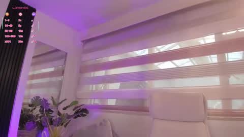 Catalina online show from September 9, 2025, 11:43 am