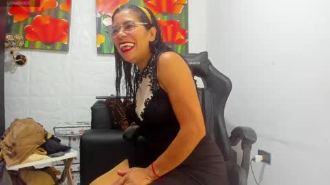Snapshot of miss_clarepocahose chatting on April 1, 2026, 12:00 am Clare PocaHose online show from April 1, 2026, 12:00 am
