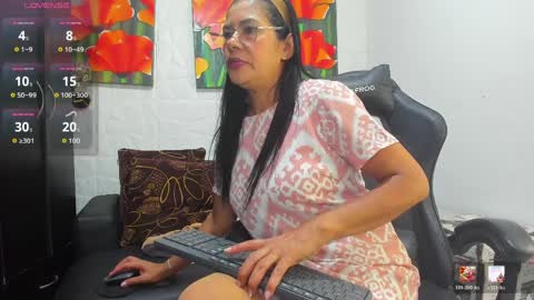 Snapshot of miss_clarepocahose chatting on April 8, 2026, 1:49 am Clare PocaHose online show from April 8, 2026, 1:49 am