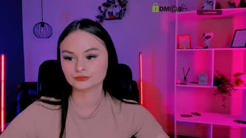 miss_courtney online show from May 7, 2026, 8:42 am