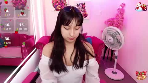 Melanie online show from November 21, 2025, 1:10 pm