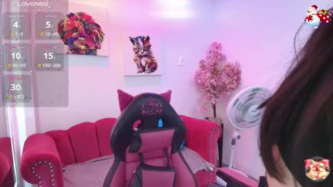 Melanie online show from December 17, 2025, 12:33 pm