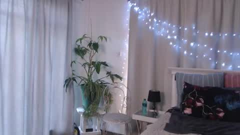 Miss EVA  Email misseva123xxx online show from December 23, 2024, 3:29 am