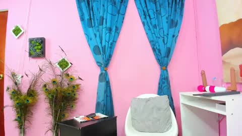 Snapshot of miss_flora chatting on February 8, 2025, 1:43 am Monica Patricia online show from February 8, 2025, 1:43 am