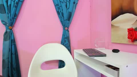 Snapshot of miss_flora chatting on February 10, 2025, 1:14 am Monica Patricia online show from February 10, 2025, 1:14 am