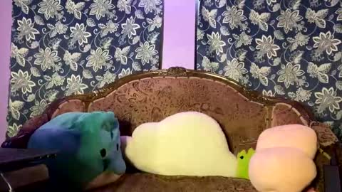 miss_honeypotpie online show from February 11, 2026, 2:49 am