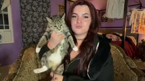 miss_honeypotpie online show from August 7, 2026, 4:58 am