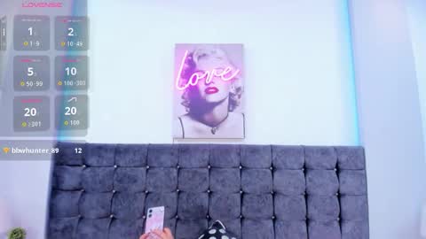 miss_horney online show from October 6, 2025, 8:39 pm