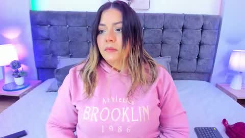 miss_horney online show from December 21, 2025, 7:32 pm