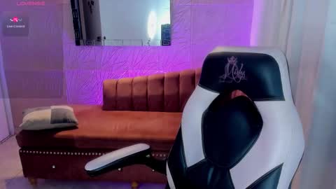 Snapshot of miss_isabella_m chatting on February 3, 2026, 12:54 pm Isabella online show from February 3, 2026, 12:54 pm