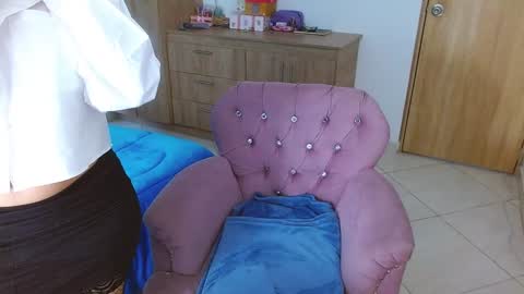 Isabella online show from December 13, 2024, 11:02 am