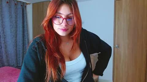 Isabella online show from January 29, 2025, 9:33 am