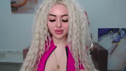 miss_kiten online show from March 4, 2025, 11:54 pm