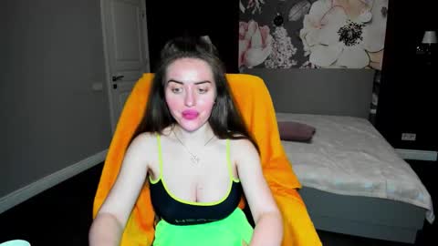 miss_kiten online show from November 26, 2025, 8:21 pm