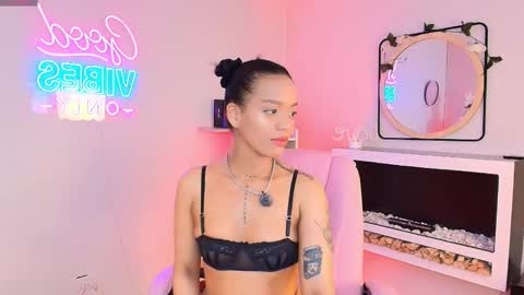 Miss koko online show from November 19, 2025, 8:42 pm