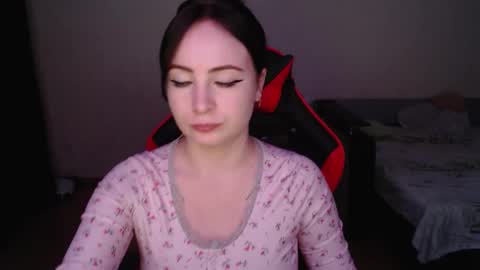 miss_laralynne online show from November 2, 2025, 4:09 pm