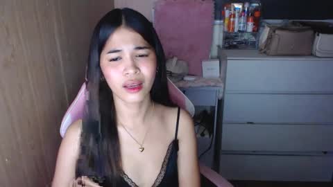Snapshot of miss_lei18 chatting on March 5, 2025, 4:24 am leii online show from March 5, 2025, 4:24 am