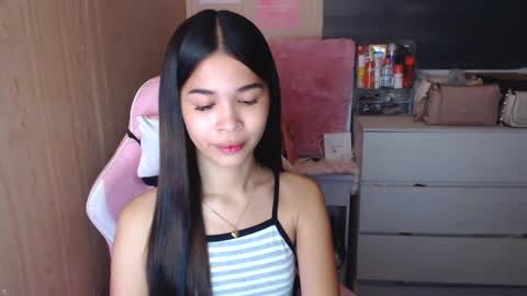 Snapshot of miss_lei18 chatting on March 8, 2025, 12:55 am leii online show from March 8, 2025, 12:55 am
