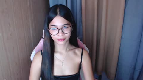 Snapshot of miss_lei18 chatting on March 10, 2025, 4:28 am leii online show from March 10, 2025, 4:28 am