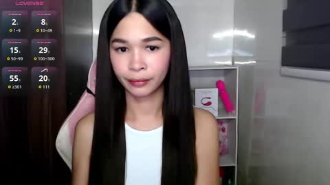 Snapshot of miss_lei18 chatting on November 3, 2025, 9:32 am leii online show from November 3, 2025, 9:32 am
