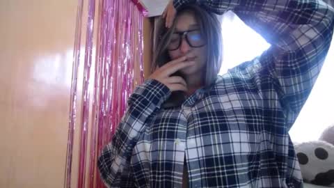 lilieth  online show from February 16, 2025, 4:10 pm