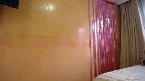 lilieth  online show from February 14, 2026, 7:10 pm