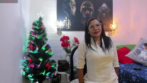 Snapshot of miss_lucero1 chatting on December 28, 2024, 3:26 am lucero online show from December 28, 2024, 3:26 am