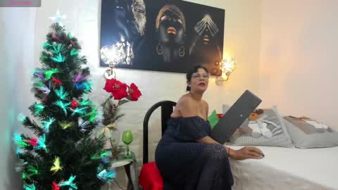 Snapshot of miss_lucero1 chatting on January 2, 2025, 1:49 am lucero online show from January 2, 2025, 1:49 am
