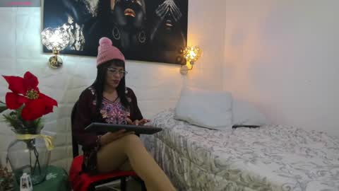 Snapshot of miss_lucero1 chatting on January 5, 2025, 5:20 am lucero online show from January 5, 2025, 5:20 am