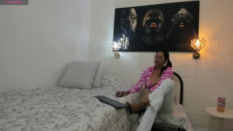 Snapshot of miss_lucero1 chatting on January 17, 2025, 2:18 am lucero online show from January 17, 2025, 2:18 am