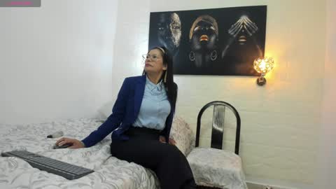 Snapshot of miss_lucero1 chatting on January 22, 2025, 3:31 am lucero online show from January 22, 2025, 3:31 am