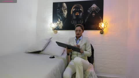 Snapshot of miss_lucero1 chatting on January 24, 2025, 12:20 am lucero online show from January 24, 2025, 12:20 am