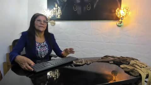 Snapshot of miss_lucero1 chatting on February 9, 2025, 8:24 pm lucero online show from February 9, 2025, 8:24 pm