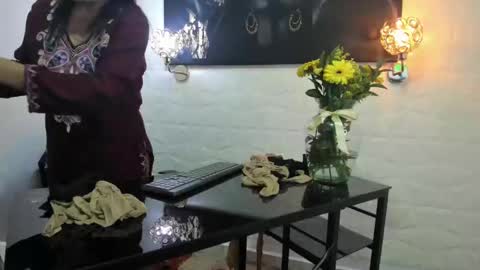 Snapshot of miss_lucero1 chatting on February 13, 2025, 12:35 am lucero online show from February 13, 2025, 12:35 am