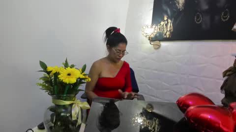 Snapshot of miss_lucero1 chatting on February 15, 2025, 1:31 am lucero online show from February 15, 2025, 1:31 am