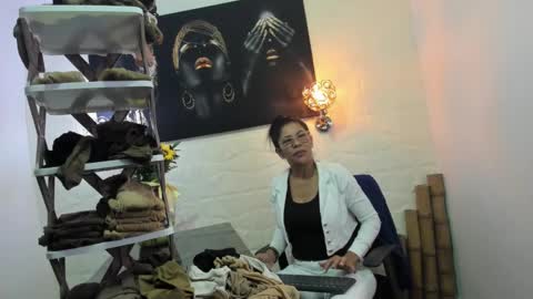 Snapshot of miss_lucero1 chatting on February 19, 2025, 4:55 am lucero online show from February 19, 2025, 4:55 am