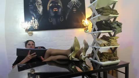 Snapshot of miss_lucero1 chatting on February 21, 2025, 4:29 am lucero online show from February 21, 2025, 4:29 am
