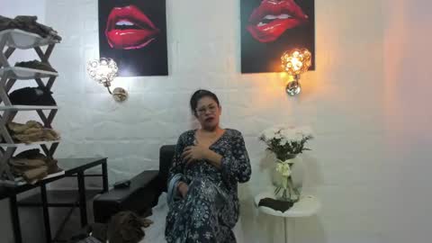 Snapshot of miss_lucero1 chatting on March 1, 2025, 2:15 am lucero online show from March 1, 2025, 2:15 am