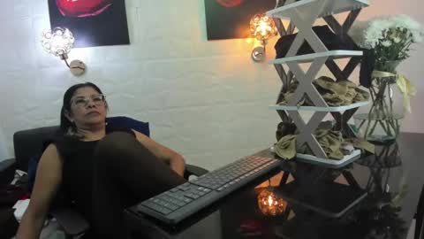 Snapshot of miss_lucero1 chatting on March 3, 2025, 7:49 pm lucero online show from March 3, 2025, 7:49 pm