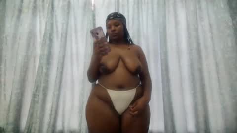 Snapshot of miss_m205 chatting on December 29, 2024, 10:01 am miss_m205 online show from December 29, 2024, 10:01 am