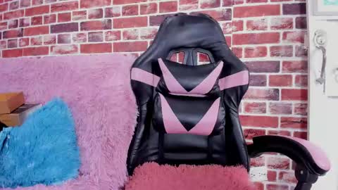 Snapshot of miss_pecados chatting on June 4, 2026, 8:59 pm Miss Pecados online show from June 4, 2026, 8:59 pm