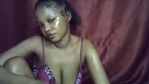 Snapshot of miss_rihanna2 chatting on December 15, 2025, 8:51 am miss_rihanna2 online show from December 15, 2025, 8:51 am