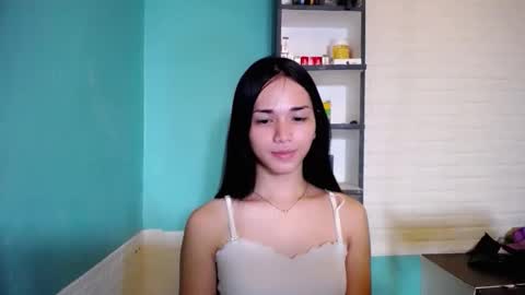 Snapshot of miss_rona_xoxo chatting on April 28, 2026, 2:27 am Rona online show from April 28, 2026, 2:27 am